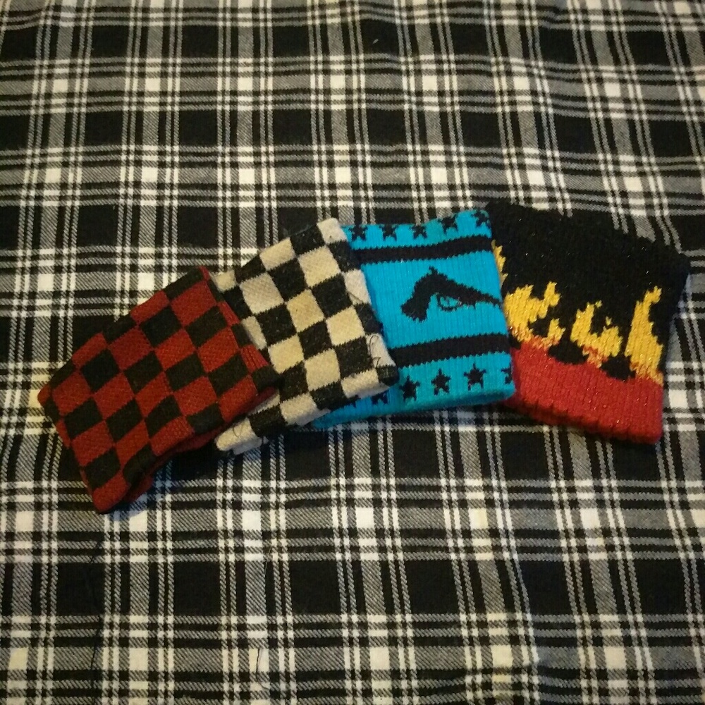 Set of 4 Hot Topic sweatbands
